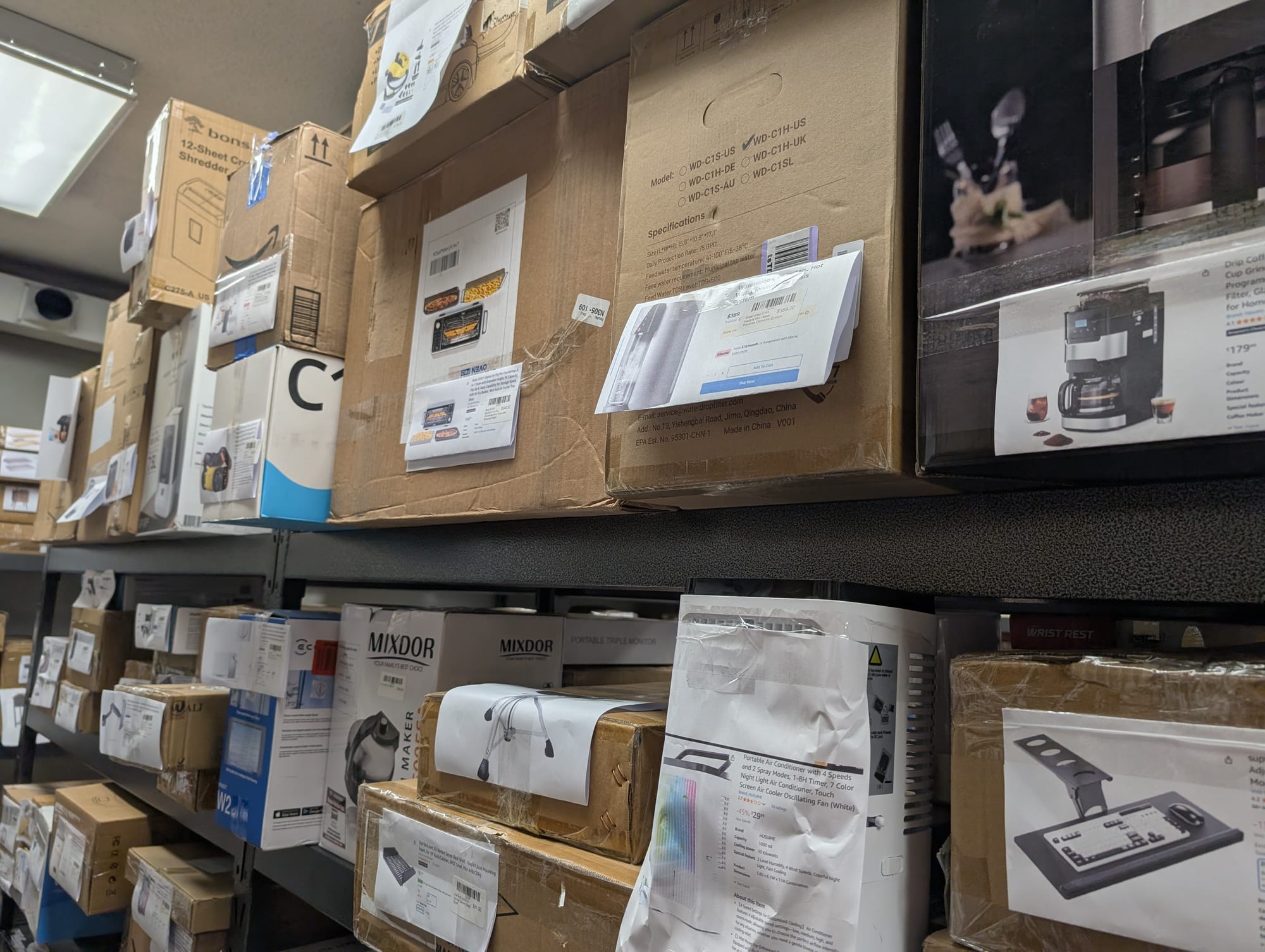 Wholesale Warehouse liquidation in St Pierre