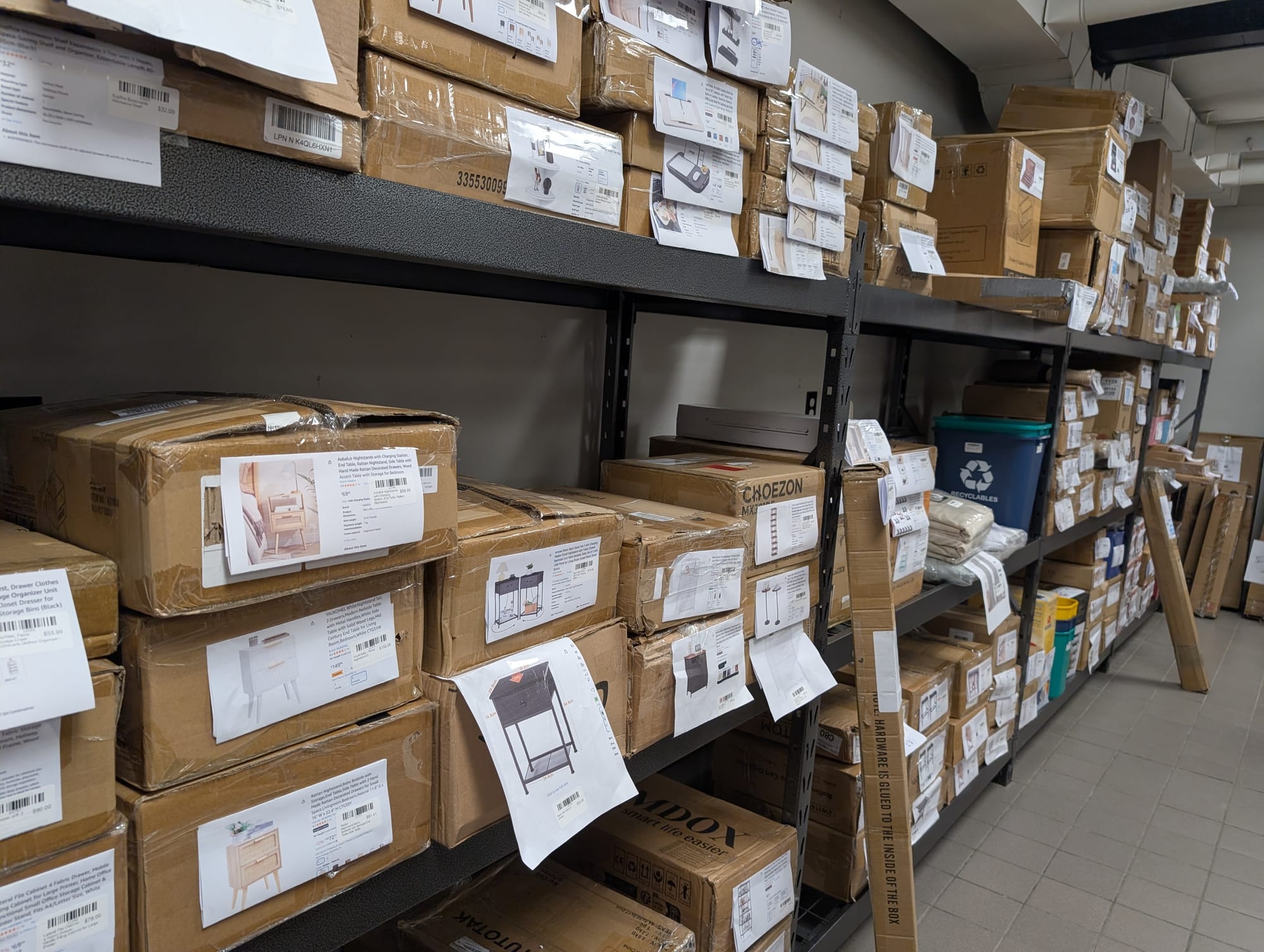 Wholesale Warehouse liquidation in St Pierre