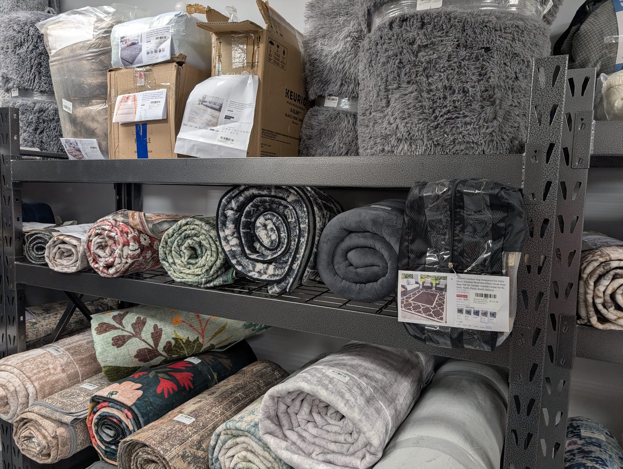 Wholesale Warehouse liquidation in St Pierre