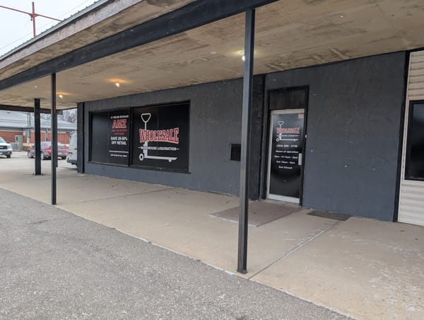 Wholesale Warehouse liquidation in St Pierre